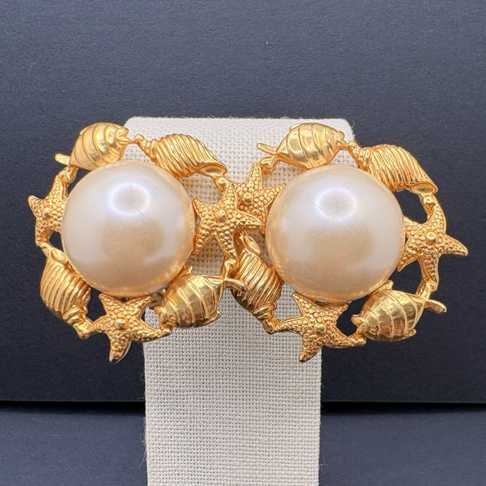 Vintage Craft Seashells Starfish Fish Clip on Earrings Gold Tone & Faux Pearl